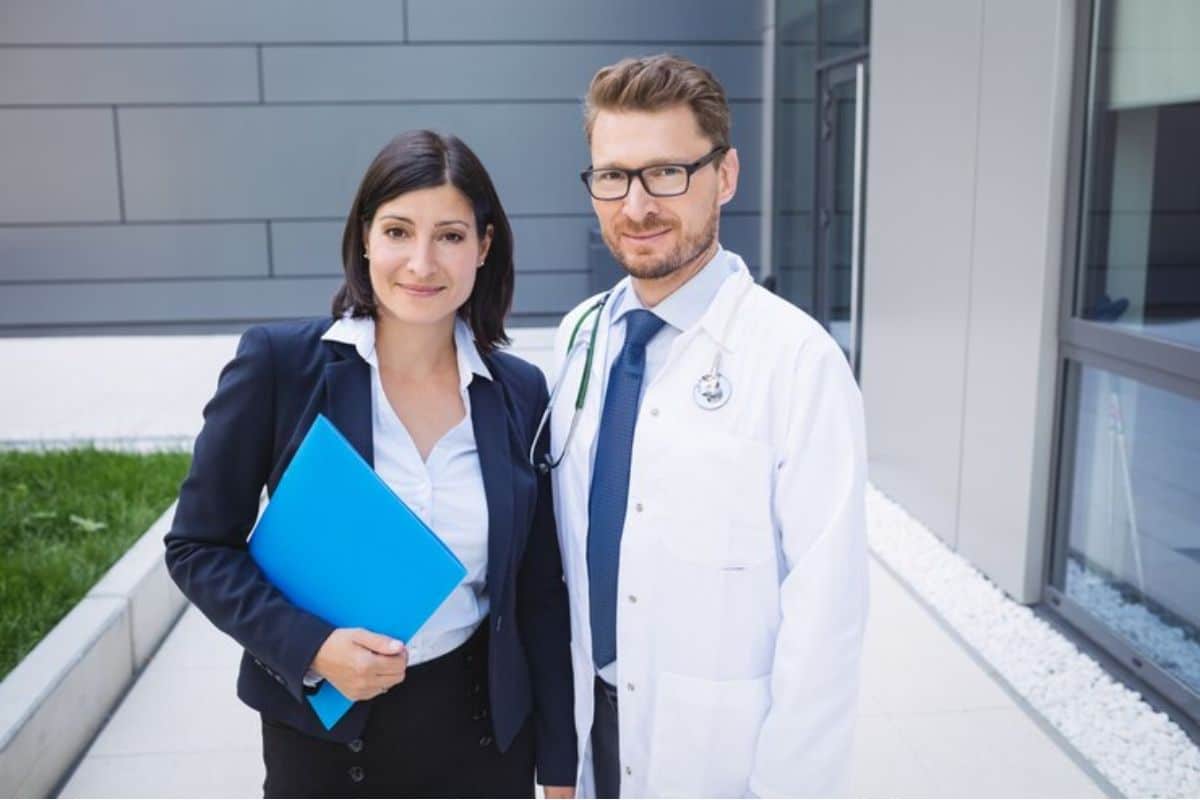 Why Choose Strategic Medical Brokers?